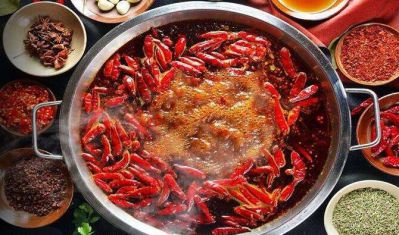 重慶火鍋店的生意好不好和底料有沒(méi)有直接關(guān)系？