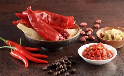 重慶火鍋底料批發(fā)淺談清油火鍋和牛油火鍋的區(qū)別！