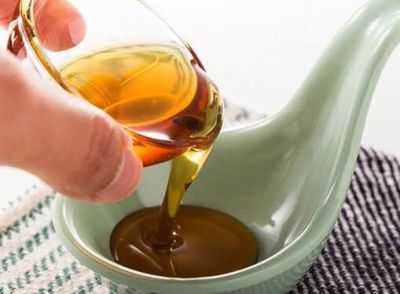 重慶火鍋底料批發(fā)廠家告訴你吃火鍋為什么要放香油！