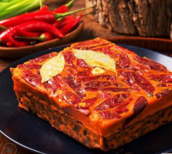 開火鍋店的老板應(yīng)該怎么分辨重慶火鍋底料質(zhì)量的好壞?