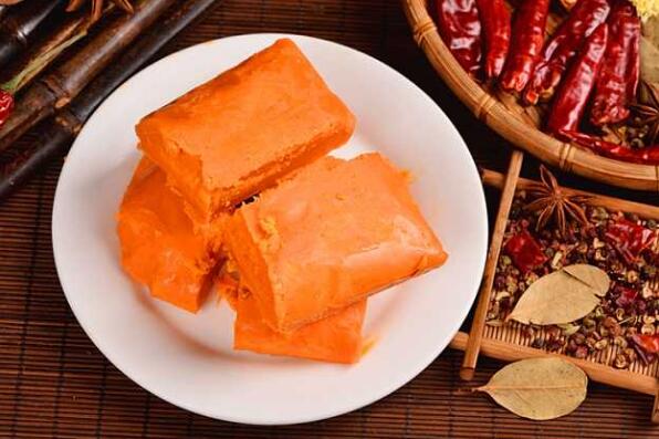 選擇重慶火鍋底料批發(fā)廠要注意這8個(gè)事項(xiàng)！