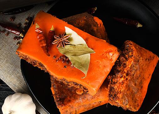 如何經(jīng)營(yíng)好一家火鍋店？選擇重慶火鍋底料批發(fā)廠家是關(guān)鍵！